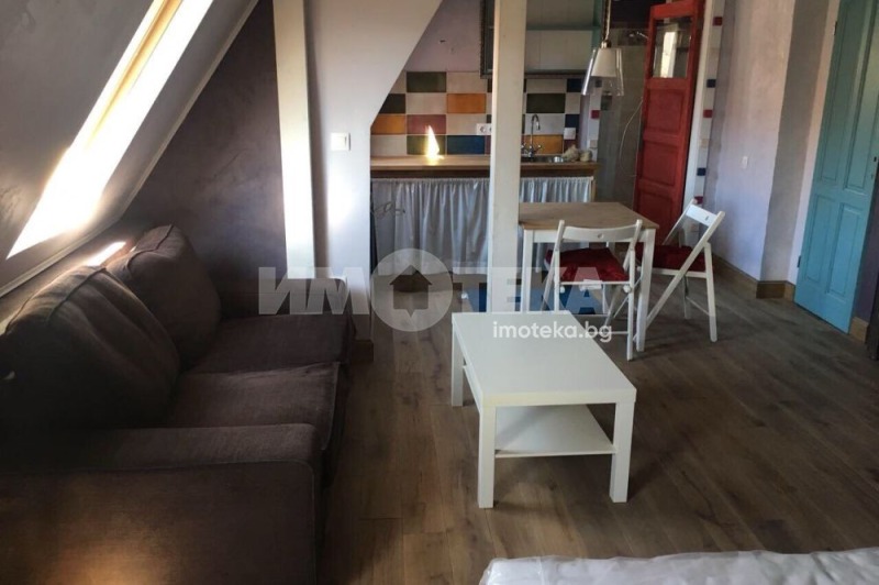 Para alugar  Estúdio Sofia , Iavorov , 42 m² | 79634824