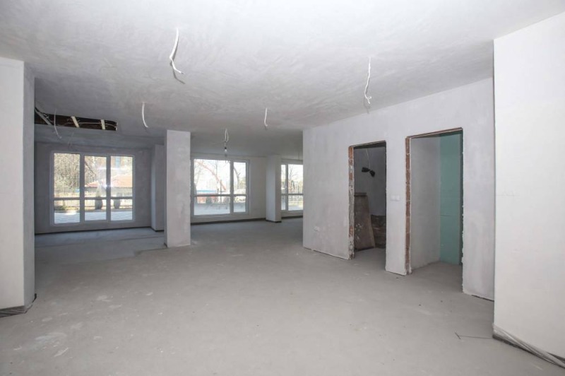 Vuokrattavana  Toimisto Sofia , Vitoša , 397 neliömetriä | 48067458 - kuva [8]