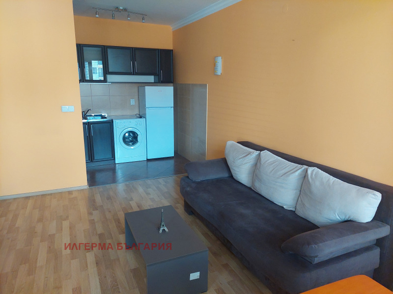 Para alugar  1 quarto Sofia , Strelbichtche , 73 m² | 50056257 - imagem [2]