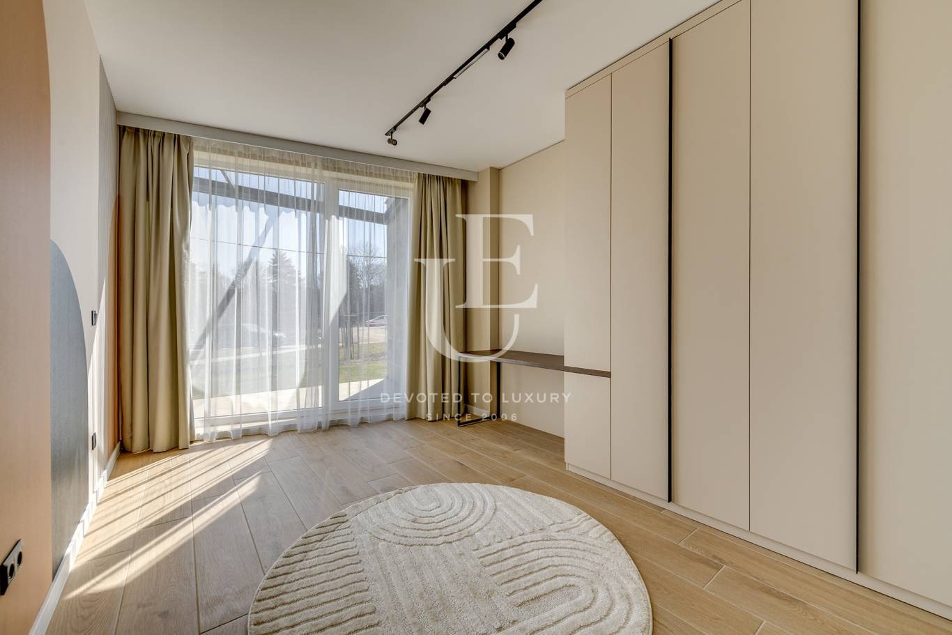 Дава под наем 3-СТАЕН, гр. София, Симеоново, снимка 2 - Апартаменти - 54221051