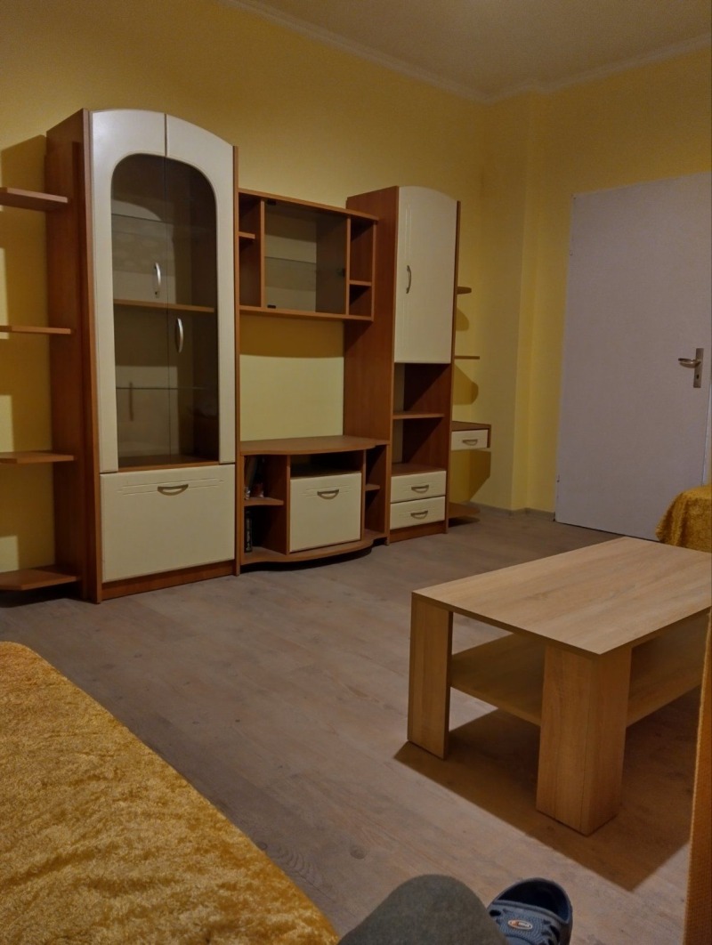 Do wynajęcia  1 sypialnia Sofia , Lewski , 65 mkw | 64720646 - obraz [2]