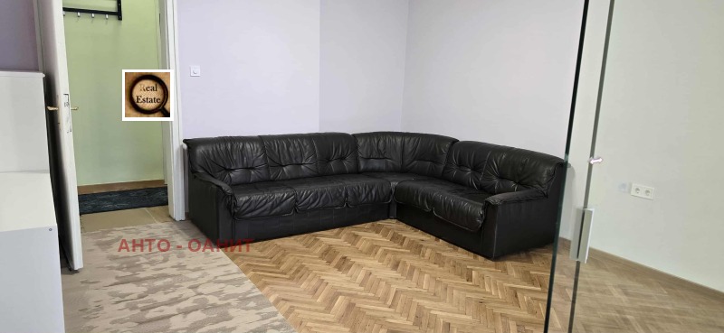 Дава под наем 3-СТАЕН, гр. София, Център, снимка 4 - Апартаменти - 52522263