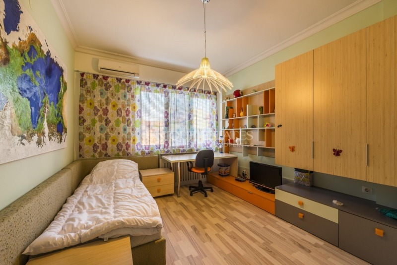 Издаје се  2 спаваће собе Софија , Центар , 118 м2 | 37093477 - слика [7]