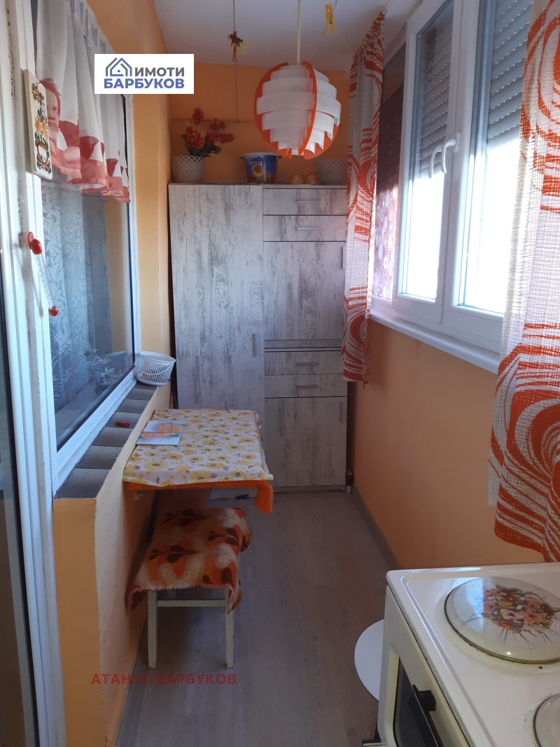Zu vermieten  1 Schlafzimmer Ruse , Rodina 2 , 64 qm | 93609753 - Bild [3]