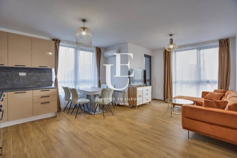 Дава под наем  4-стаен град София , Изток , 140 кв.м | 96685309