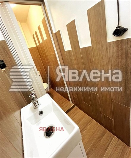 Vuokrattavana  Myymälä Sofia , Tsentar , 31 neliömetriä | 60094904 - kuva [3]
