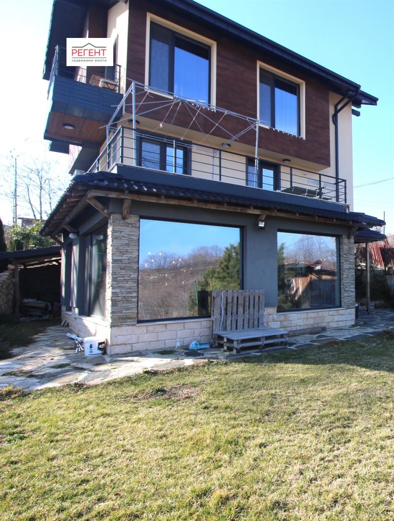 Дава под Наем КЪЩА в град Варна, м-т Боровец - юг - 295 кв.м / 2 300.81 € » 4 500 лв., РЕГЕНТ