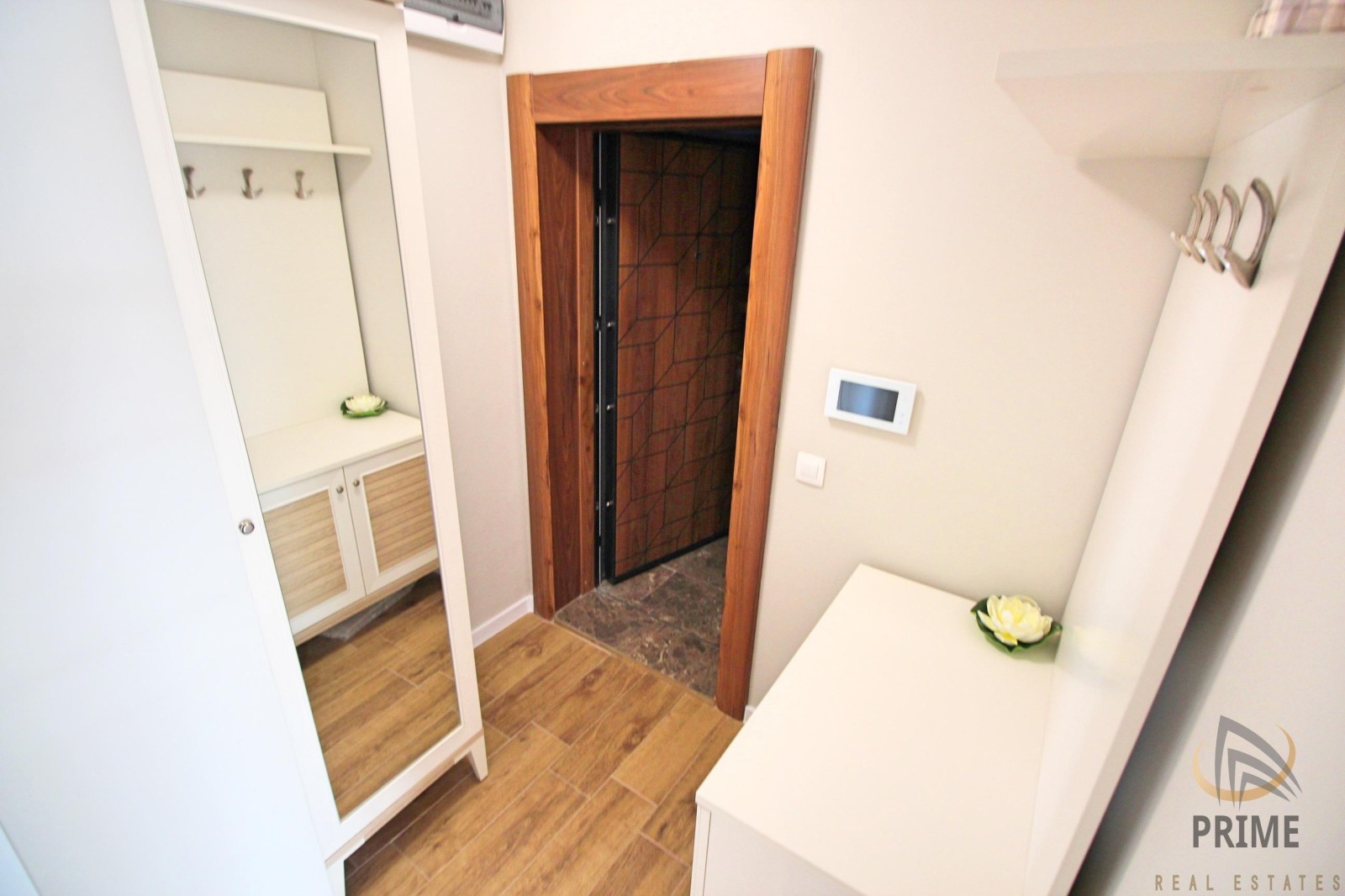 Дава под наем 3-СТАЕН, гр. Бургас, Братя Миладинови, снимка 8 - Апартаменти - 53775487