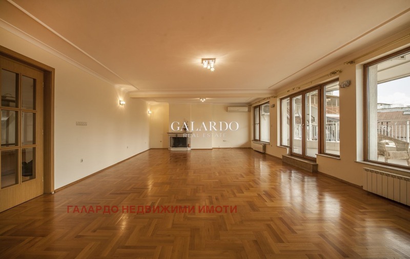 K pronájmu  3 ložnice Sofia , Iztok , 250 m2 | 94742403