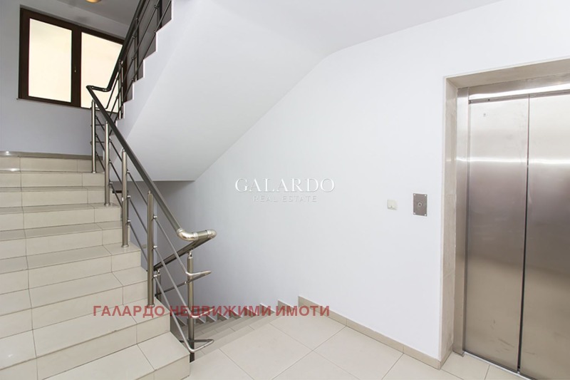 K pronájmu  3 ložnice Sofia , Iztok , 250 m2 | 94742403 - obraz [16]