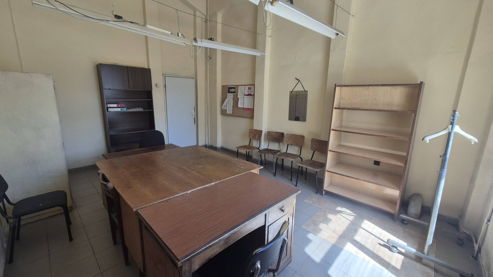 Дава под наем ПРОМ. ПОМЕЩЕНИЕ, гр. Асеновград, област Пловдив, снимка 5 - Производствени сгради - 54210027