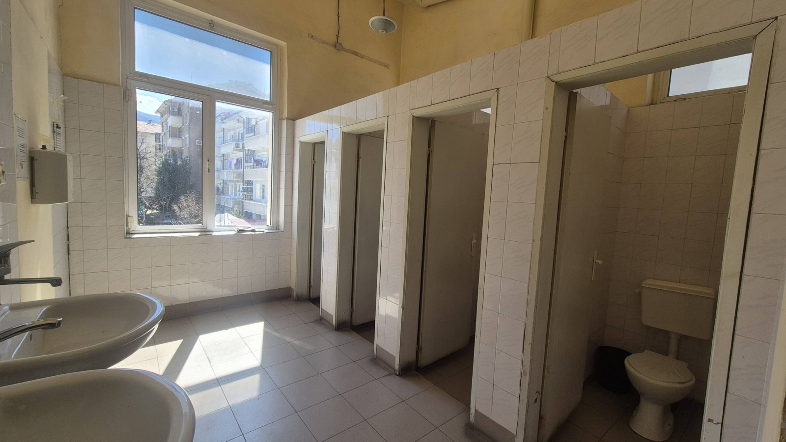 Дава под наем ПРОМ. ПОМЕЩЕНИЕ, гр. Асеновград, област Пловдив, снимка 3 - Производствени сгради - 54210027