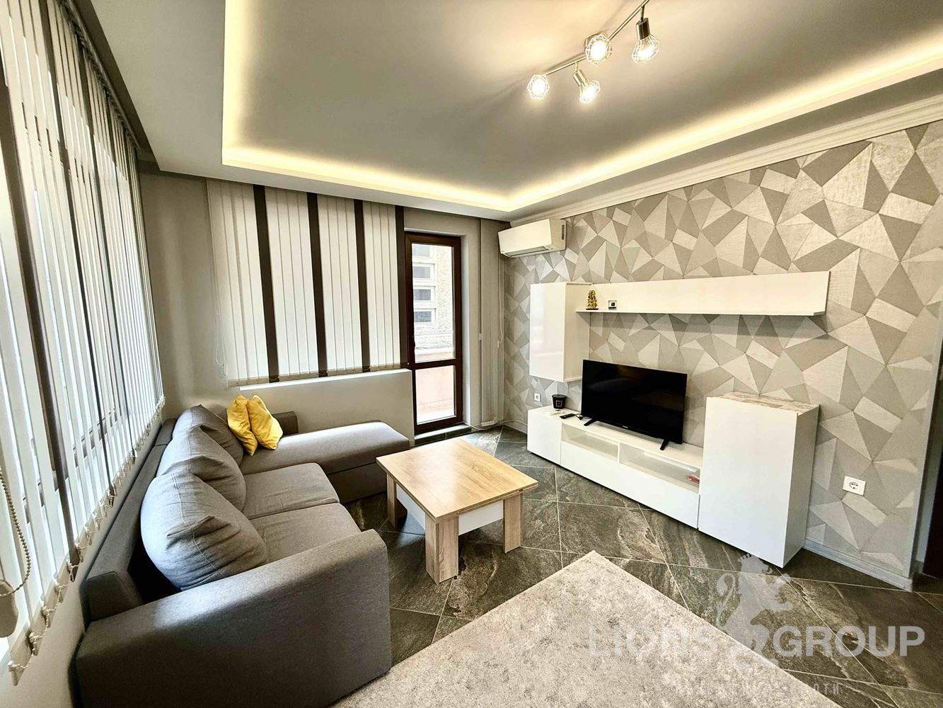 Дава под наем 3-СТАЕН, гр. Варна, Погреби