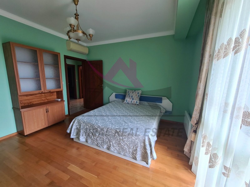 En renta  3 dormitorios Varna , k.k. Sv.Sv. Konstantin i Elena , 140 metros cuadrados | 78935065 - imagen [6]