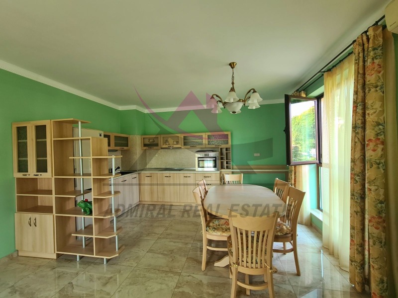 En renta  3 dormitorios Varna , k.k. Sv.Sv. Konstantin i Elena , 140 metros cuadrados | 78935065