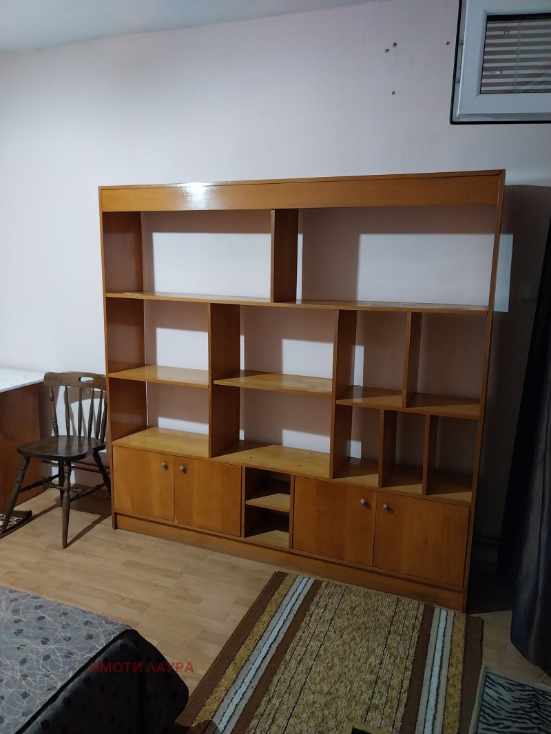 Do wynajęcia  1 sypialnia Szumen , 5-ti polk , 68 mkw | 70543918 - obraz [3]