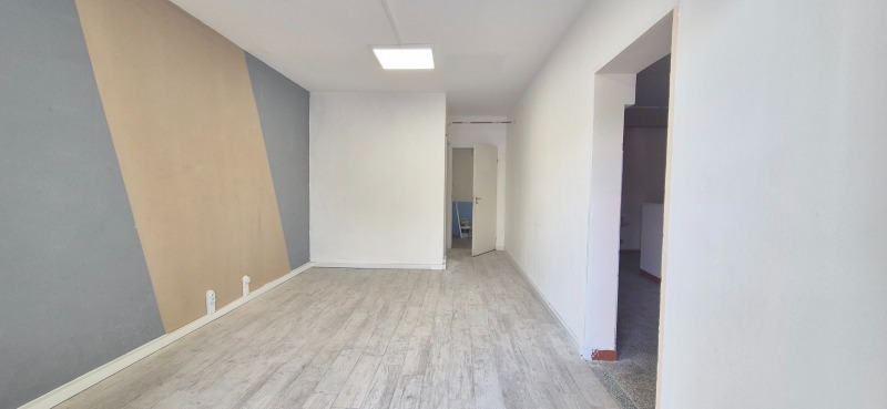 K pronájmu  Prodejna Sofia , Družba 2 , 75 m2 | 79255199 - obraz [2]