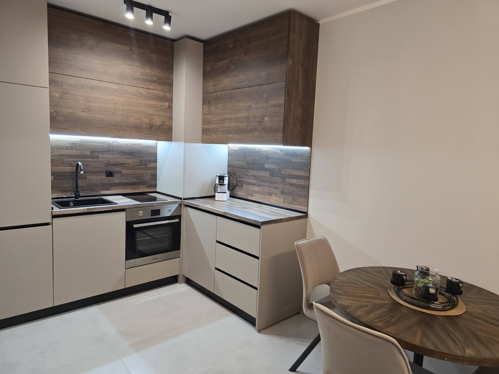 Дава под наем 2-СТАЕН, гр. София, Дружба 2, снимка 2 - Апартаменти - 53855401