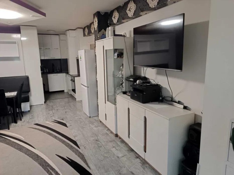 Издаје се  1 спаваћа соба Софија , Лагера , 65 м2 | 40247261 - слика [2]
