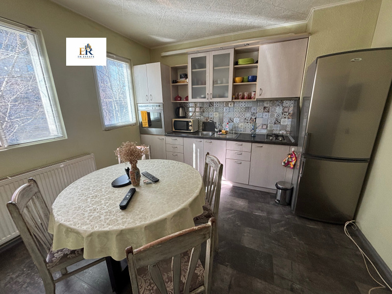 Дава под Наем 3-СТАЕН в град Плевен, Дружба 4 - 74 кв.м / 370 € » 723.66 лв., ER-estate
