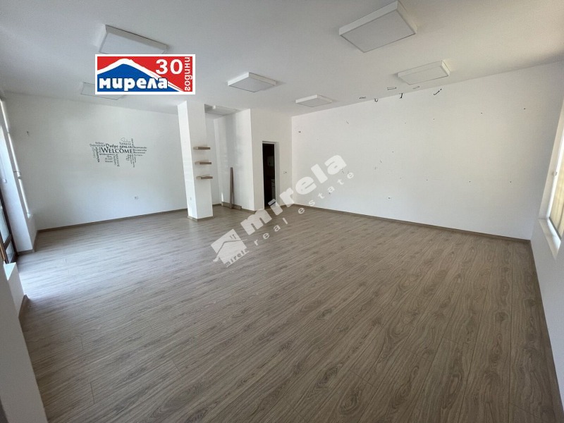 K pronájmu  Prodejna Veliko Tarnovo , Centar , 52 m2 | 77201488 - obraz [2]