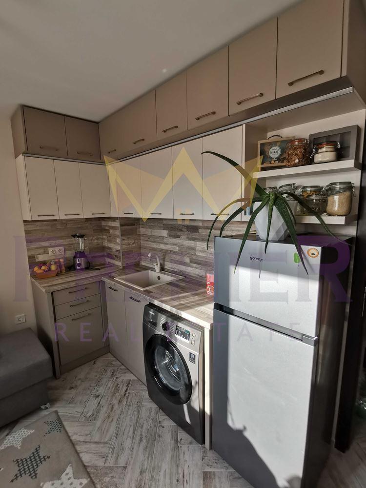 Дава под нем  2-стаен, град Варна, Зимно кино Тракия •  325 EUR • ID 18131345 — holmes.bg - [1] 