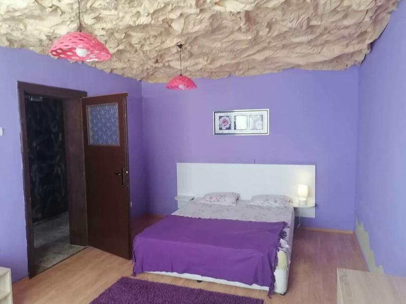 De inchiriat  2 dormitoare Burgas , Țentâr , 90 mp | 46989123 - imagine [2]