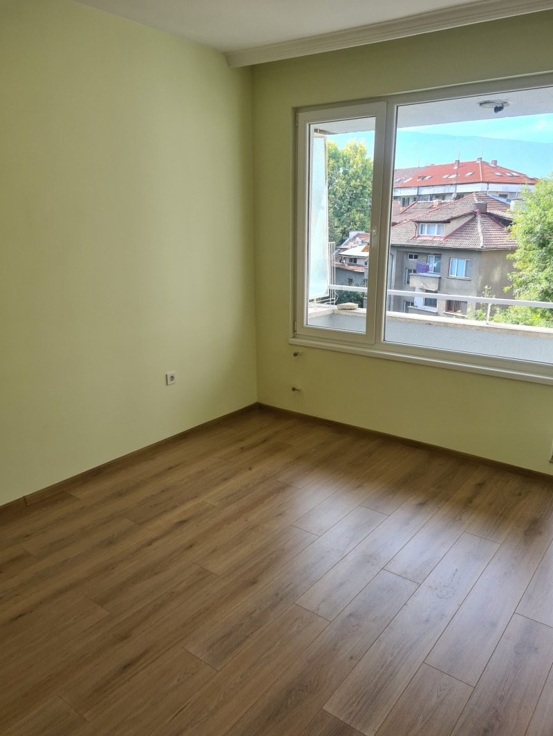 Zu vermieten  3 Schlafzimmer Sofia , Medizinska akademija , 107 qm | 82374690 - Bild [10]