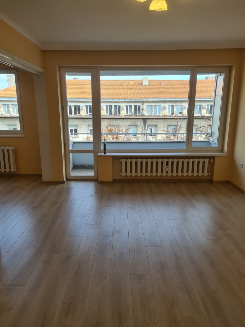 Zu vermieten  3 Schlafzimmer Sofia , Medizinska akademija , 107 qm | 82374690 - Bild [8]