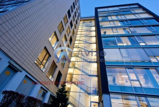 En renta  Oficina Sofia , Mladost 1 , 429 metros cuadrados | 13136185