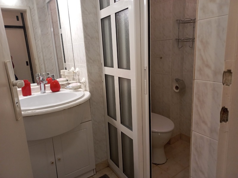 Дава под наем 2-СТАЕН, гр. София, Оборище, снимка 13 - Апартаменти - 52385231