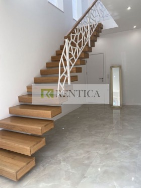 Hus m-t Gorna Traka, Varna 9