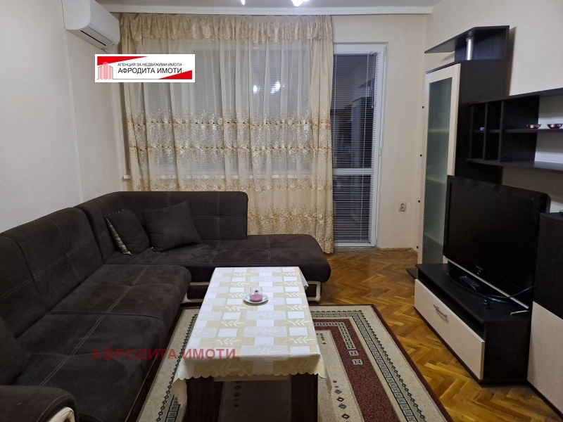 A louer  2 chambres Stara Zagora , Tsentar , 90 m² | 95872411