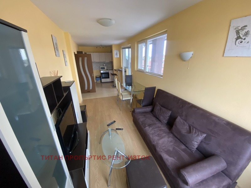 Дава под наем 2-СТАЕН, гр. Бургас, Център