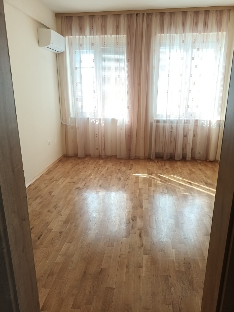 Дава под наем  Офис град София , Център , 15 кв.м | 90067728