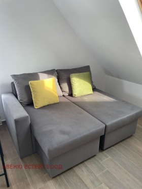 Studio Kolchozen pazar, Varna 4