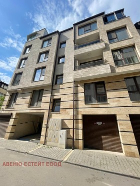 Studio Kolchozen pazar, Varna 1