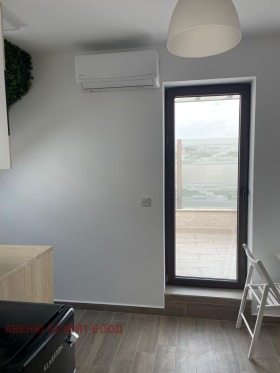 Studio Kolchozen pazar, Varna 8
