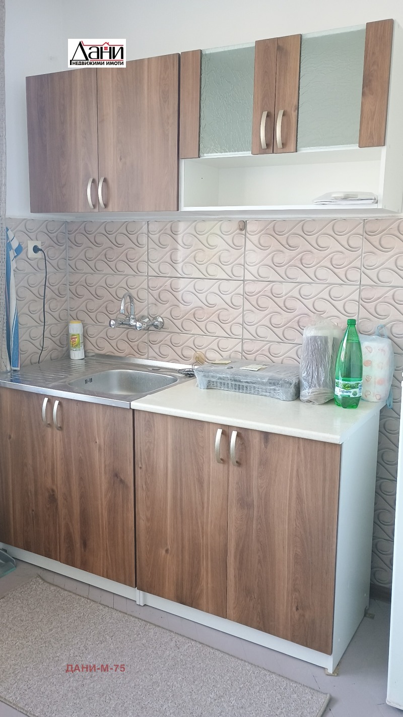 Издаје се  1 спаваћа соба Шумен , Центар , 68 м2 | 86754158