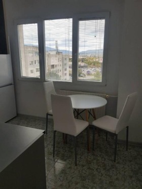 Estudio Nadezhda 3, Sofia 6