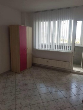 Estudio Nadezhda 3, Sofia 2