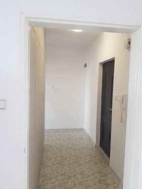 Estudio Nadezhda 3, Sofia 7