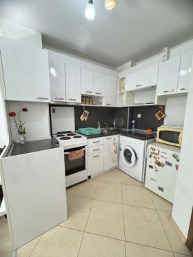 1 bedroom Vazrazhdane, Burgas 2