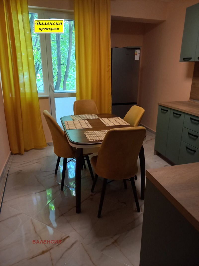 Vuokrattavana  1 makuuhuone Vratsa , Tsentar , 66 neliömetriä | 45162993 - kuva [3]