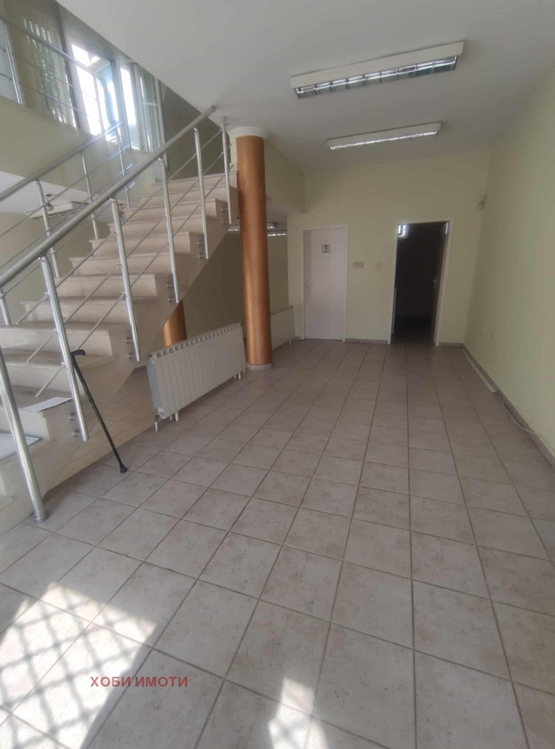 Дава под наем  Офис град Пловдив , Център , 100 кв.м | 96686031 - изображение [2]