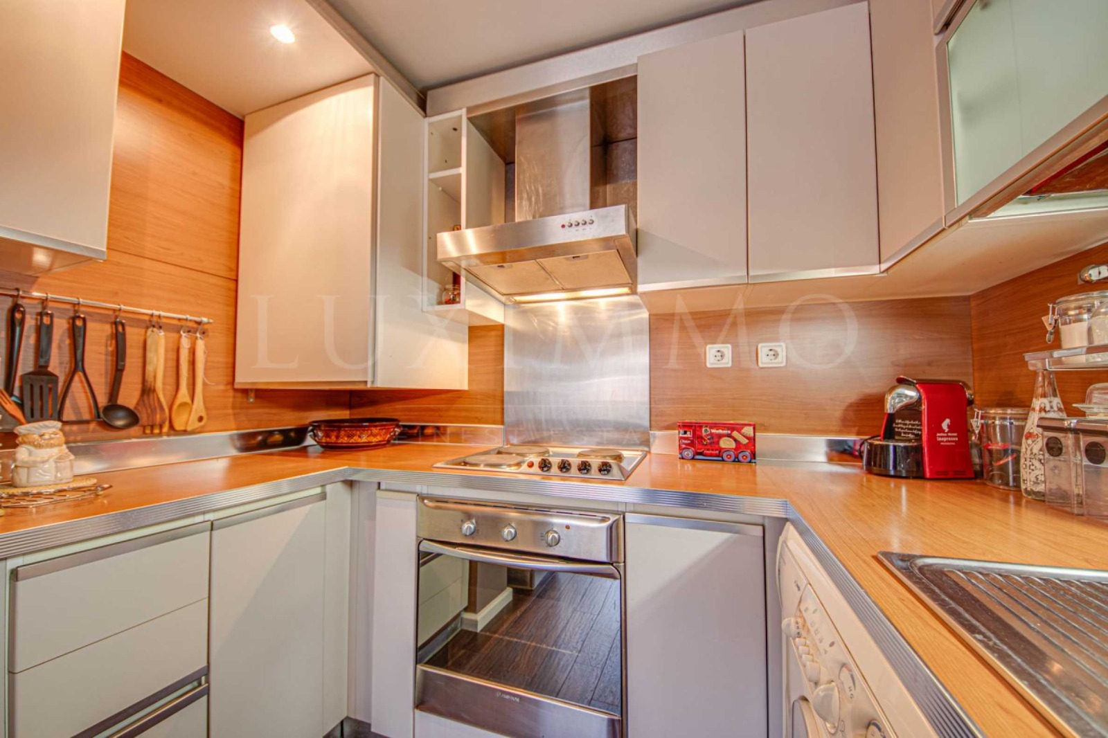 Дава под наем 3-СТАЕН, гр. София, Лозенец, снимка 10 - Апартаменти - 53975954