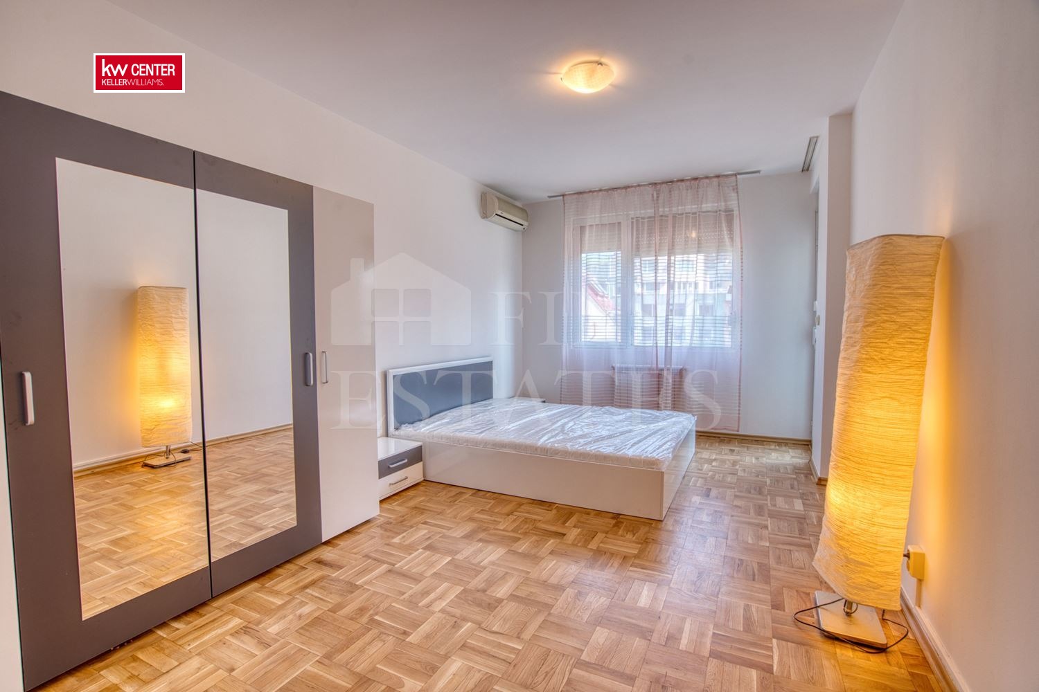 Дава под наем 4-СТАЕН, гр. София, Лозенец, снимка 7 - Апартаменти - 54108544