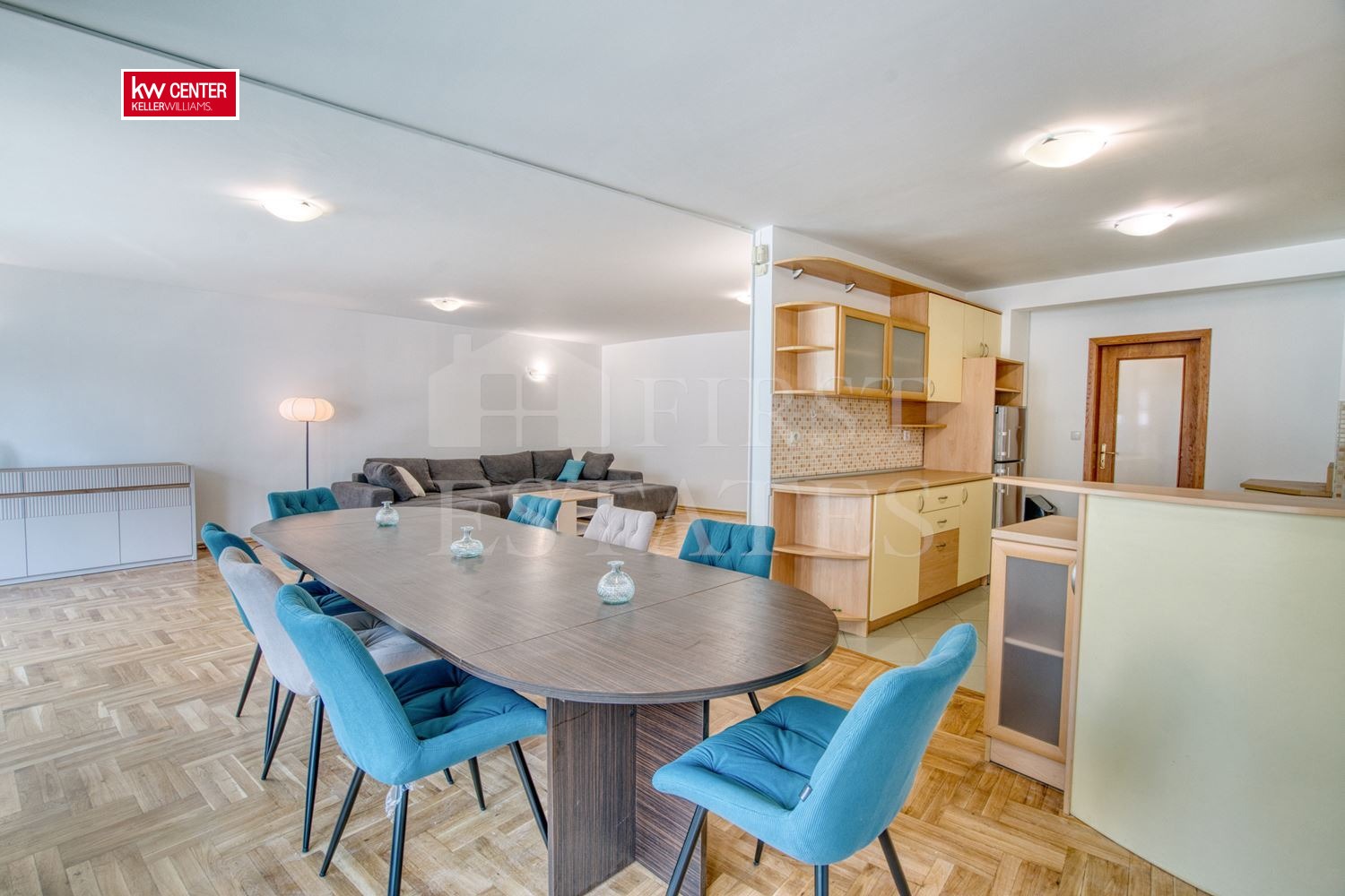 Дава под наем 4-СТАЕН, гр. София, Лозенец, снимка 3 - Апартаменти - 54108544