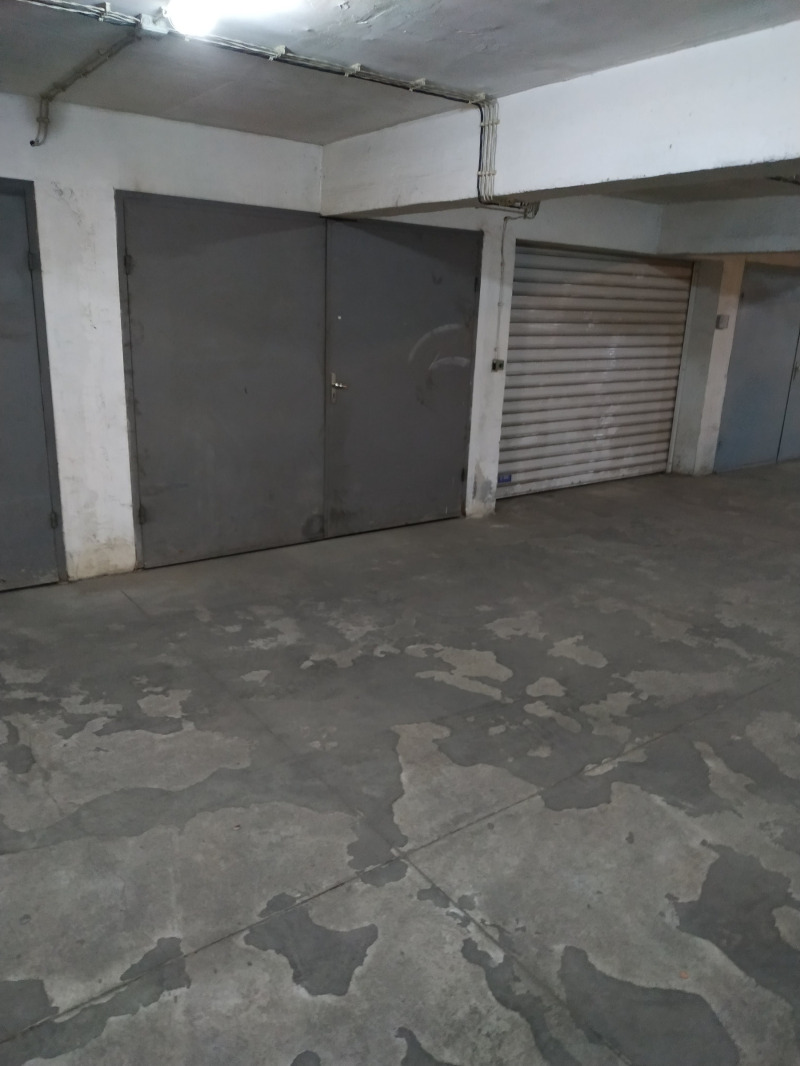 Дава под наем 2-СТАЕН, гр. София, Лозенец, снимка 16 - Апартаменти - 52521380