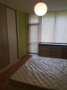 1 chambre Hadji Dimitar, Sofia 2